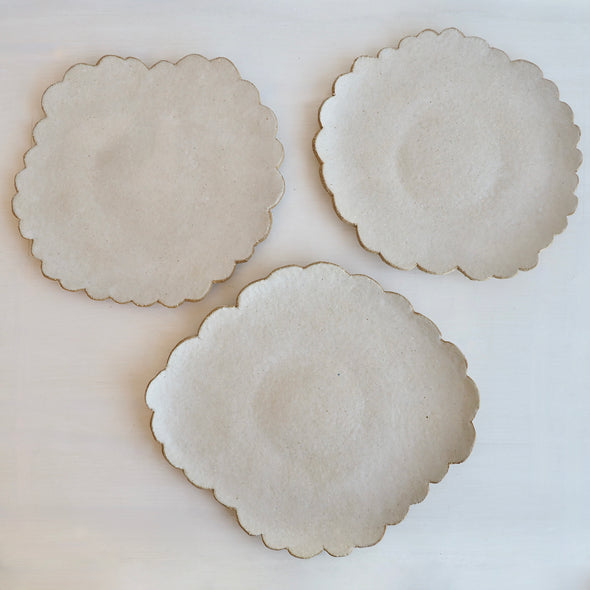 Ceramic oatmeal satin scalloped edge plates