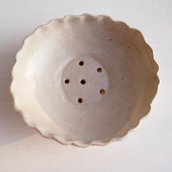 1 Handmade mini round oatmeal pottery soap dish