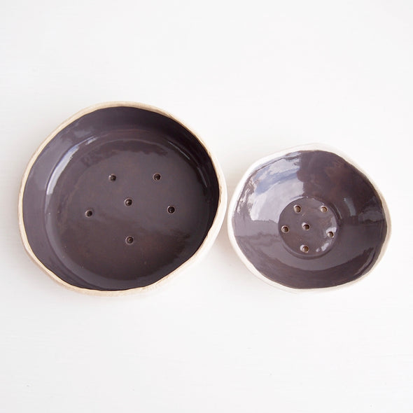 grey gloss soap dishes