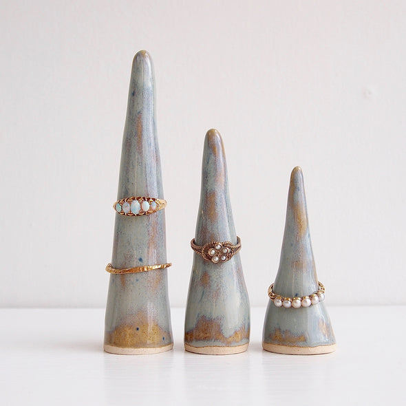 Blue/brown ceramic ring cones